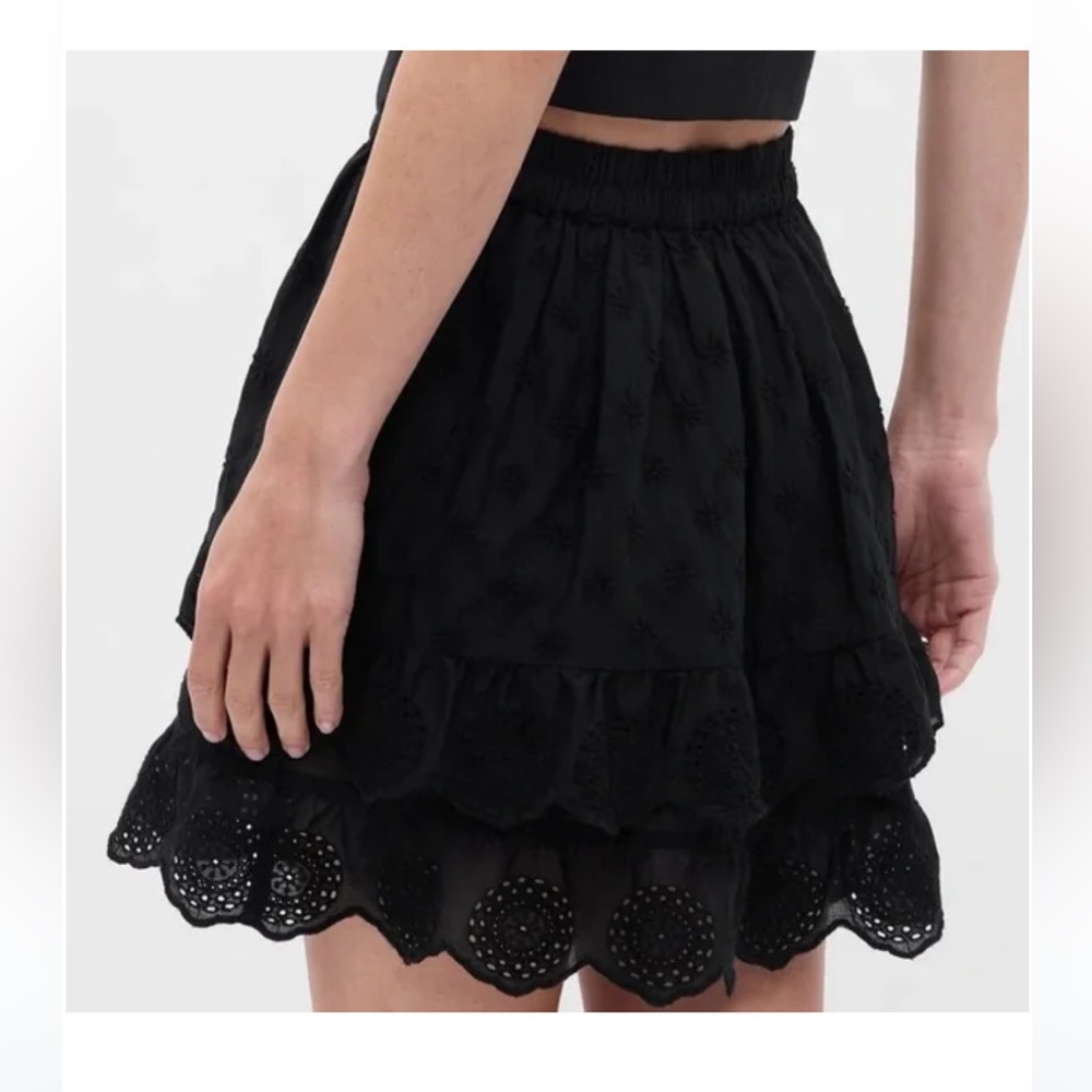 Gap Eyelet Lace Mini Skirt - Picture 2 of 7
